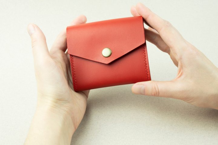 新しい財布をおろす日は？2023年ゲッターズ飯田の風水にお勧めは緑の財布