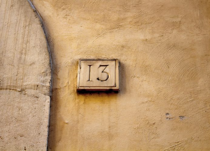 シウマ13の意味とは？携帯下4桁占いで13の効果や守護ナンバーをご紹介！
